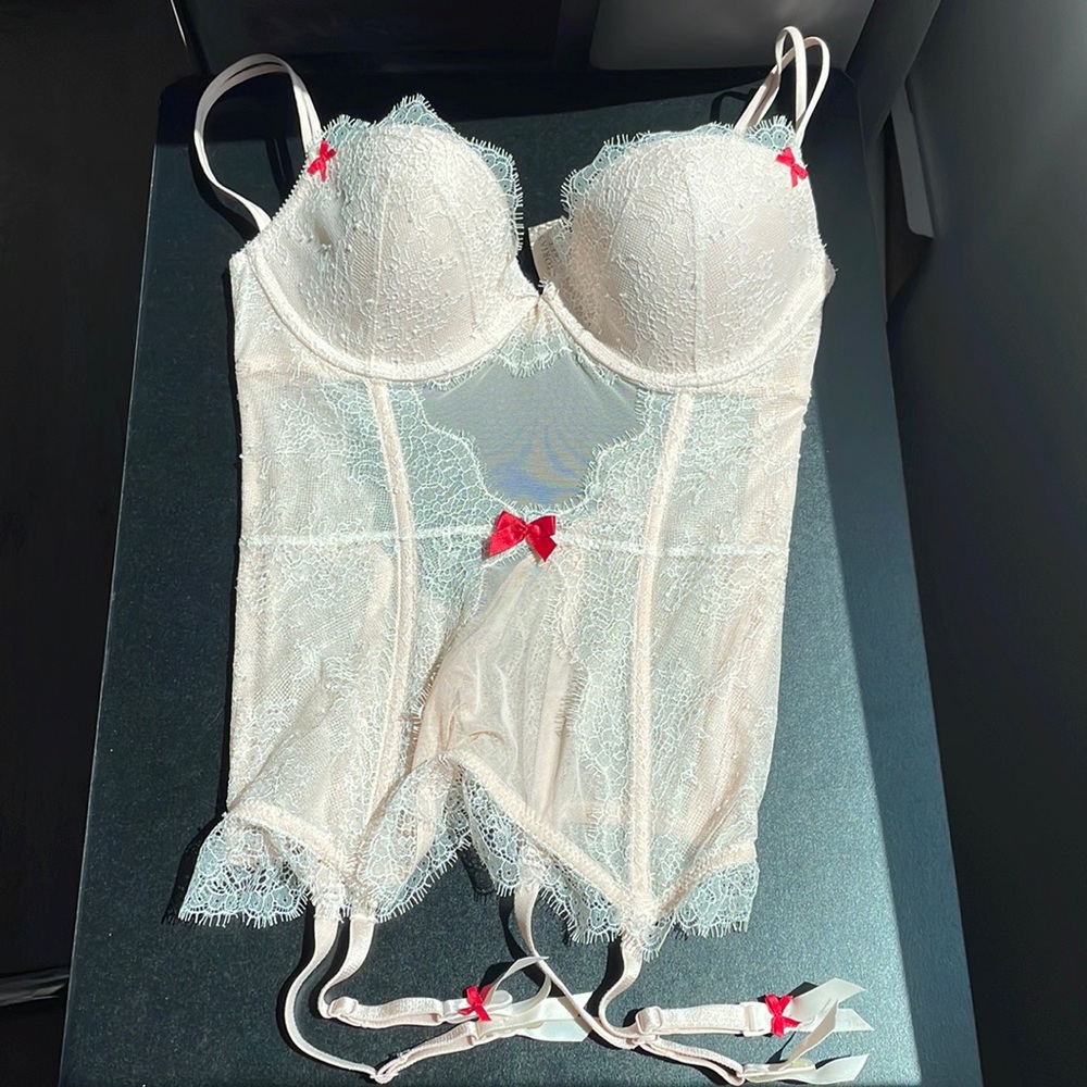 NWT Victoria's Secret Bustier Corset 34C